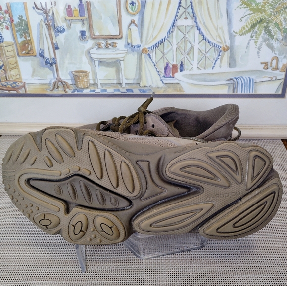 Women's Adidas "Ozweego" Sage Trace Cargo Casual/ Utility Sneakers. Size 7. - Picture 9 of 11